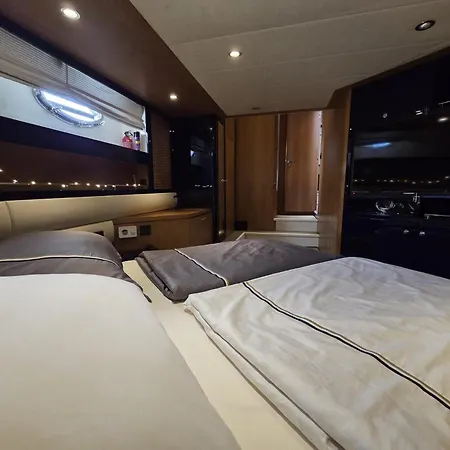 Houseboat Dolce 4*